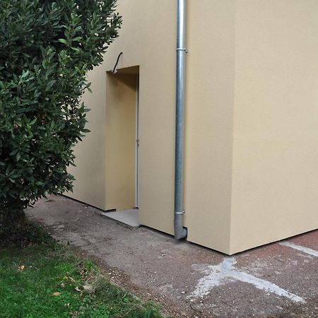 בורג-אן-ברס 2 Pieces Renove En Rez-De-Chaussee Proche De La Gare מראה חיצוני תמונה